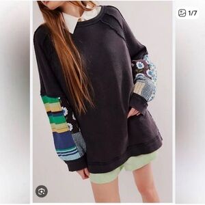 Free People Right On the Cuff Sweatshirt NWOT size Large